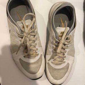 Nike Sneakers White/Gold